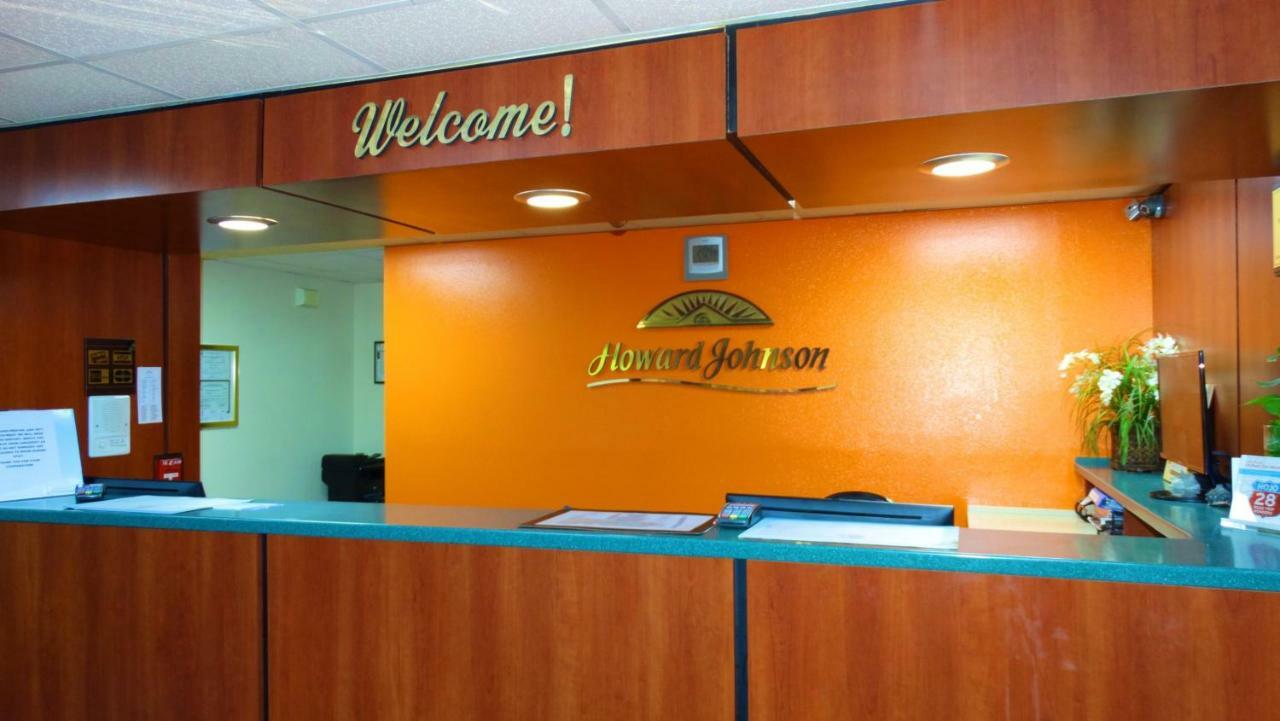Howard Johnson By Wyndham Savannah Ga Georgetown Exterior photo